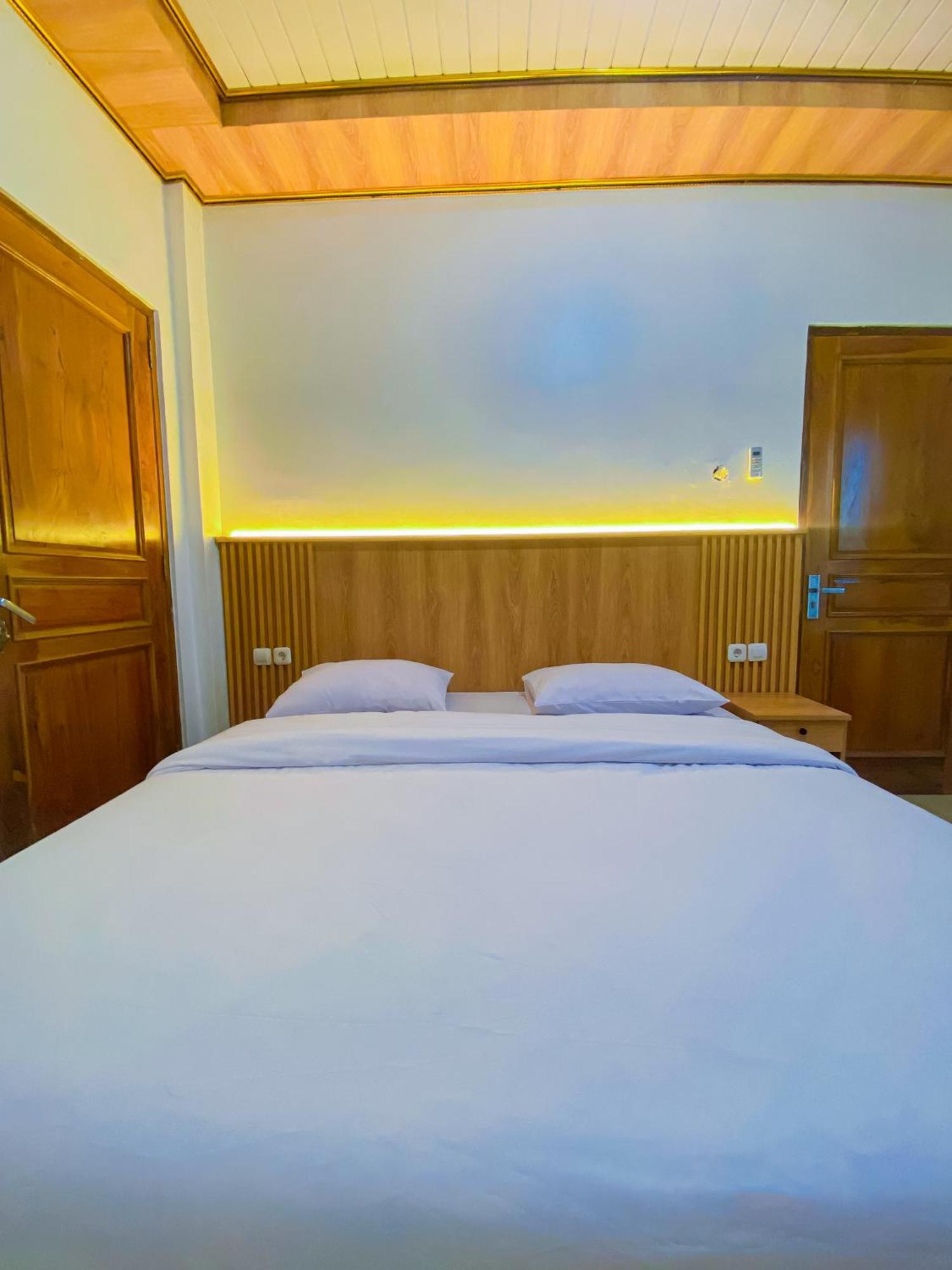 Kalasan Hotel Wijaya Family 2 מראה חיצוני תמונה